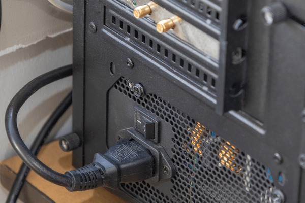 Conectar Chromecast a tu televisor de forma sencilla: guía paso a paso 14 Cable de alimentación conectado