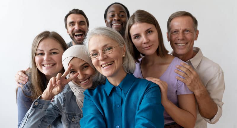 Tipos de generaciones y sus características principales: guía completa 11 Diversidad generacional en la sociedad