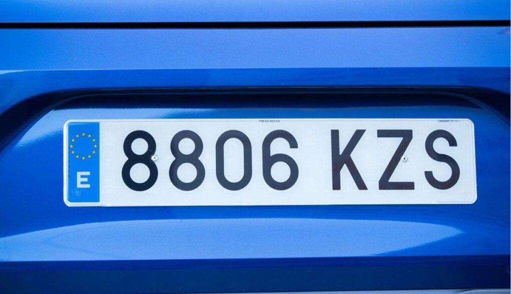 Obtén un informe del historial de un coche en la DGT fácilmente 12 Matrícula de un coche