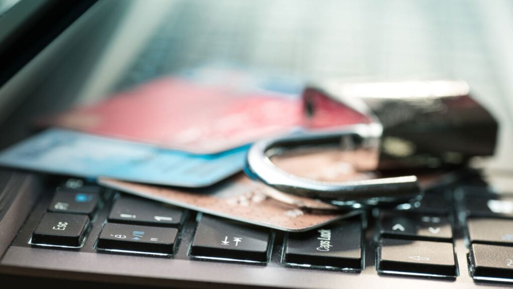 Guía para solicitar cita previa en SEPE por internet 21 Datos personales y ordenador